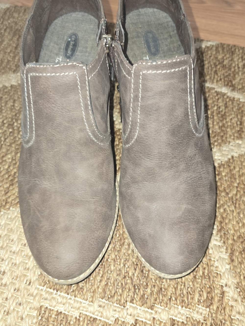 Dr. Scholl’s Time Off Taupe Ankle Booties Size 9.5